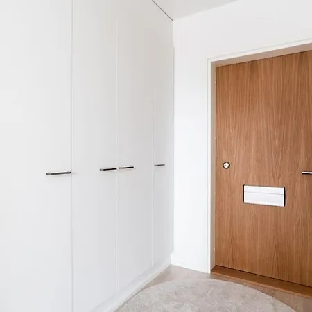 New Ruby Near Helsinki Airport In Kivistoe * Vantaa