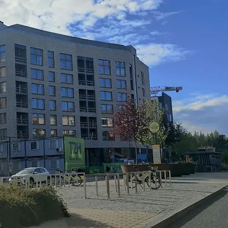 Apartment New Ruby Near Helsinki Airport In Kivistoe Vantaa