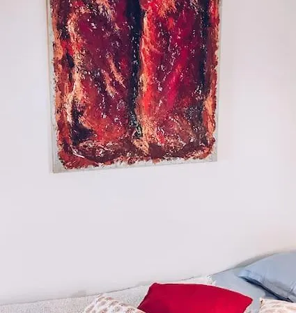 Apartment New Ruby Near Helsinki Airport In Kivistoe